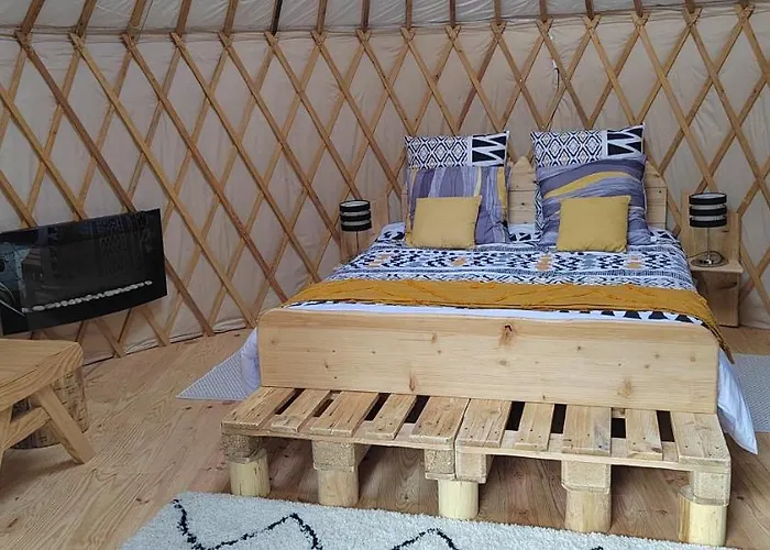 Yourte Des Verts Bois *